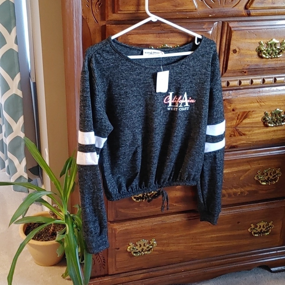 💚NWT Women's Soft Crop Loungewear Top - Picture 1 of 4